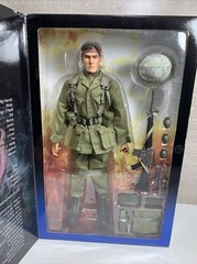 Platoon Action Figure – Charlie Sheen as Pvt. Chris Taylor 12” – Sideshow Toy