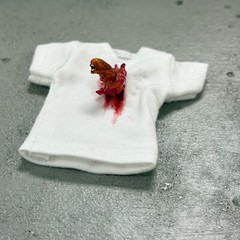 SU-AN-CB: 1/12 scale white fabric T-shirt with Alien – Chestburster