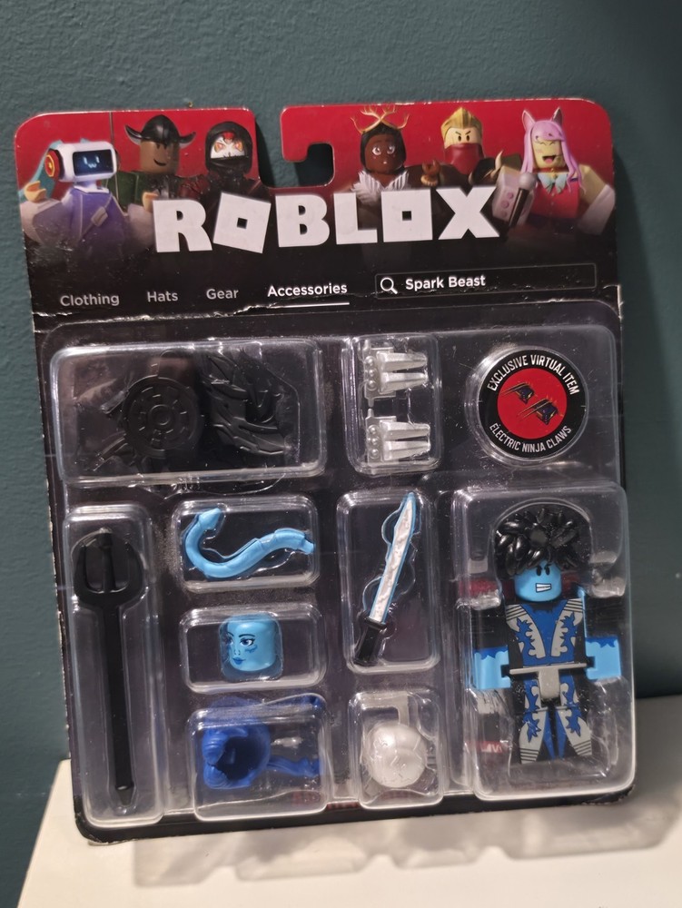 Roblox – Avatar Shop – Spark Beast 10 Pieces Action Figure Collection