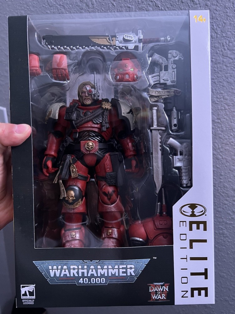 McFarlane Warhammer 40K: Dawn of War Captain Cyrus 7” Action Figure Brand New