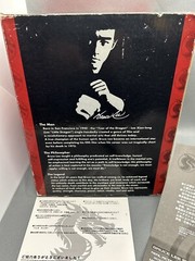 BRUCE LEE Pre-Assembled Collection Figure Medicom Toy Legendary Pose Box Open
