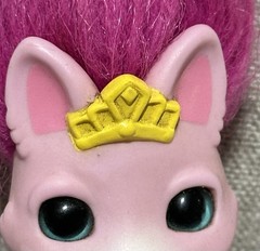 Moose Toys – The Zelfs Princess Kitty Cat Zelf – Pretty-Kit Series 6 Medium Doll