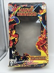 1997 Marvel Universe Toy Biz Captain Marvel 10″ Action Figure w/Box