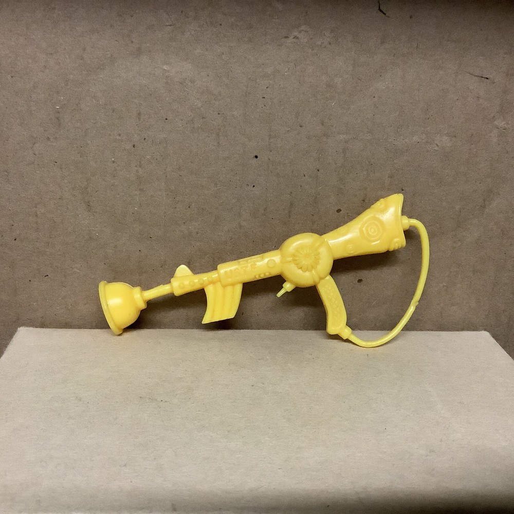 1991 TMNT Teenage Mutant Ninja Turtles Green Beret Raphael Plunger Gun Weapon