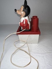 Vintage 1973 Mickey Mouse Battery Powered Toothbrush, 1973, Kenner- Read Desc