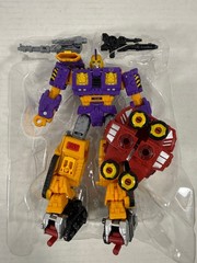 Hasbro Transformers WFC Siege Holo Mirage Impactor & Powerdasher Aragon Figures