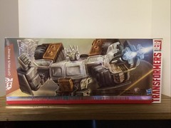 Transformers: Year of the Goat – Platinum Edition OPTIMUS PRIME NIB