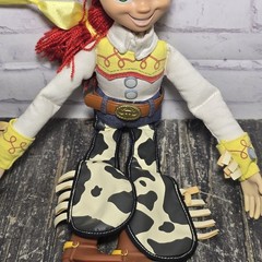 Disney Store London UK Exclusive Toy Story Jessie 14″ Talking Doll Pull String