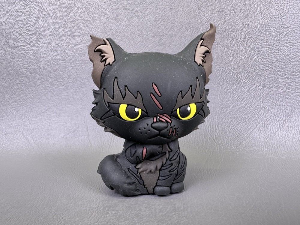 Warrior Cats Darkstripe Series 4 PVC Mini Figure Black Red Yellow Eyes Toy