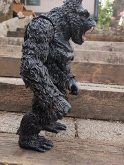MEZCO King Kong of Skull Island 18 inch Figure With Accessories (no box)