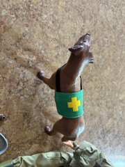 1/6 Scale Female Dragon Model Figure And Dog Medic