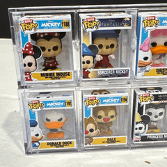 Bitty Funko Pop lot of 8 plus cases