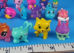 Hatchimals Colleggtibles 29 Figurine Lot Mini Animals Sea Pony Hippo Cat Glitter