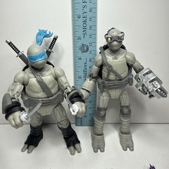 BST AXN Teenage Mutant Ninja Turtles Leo & Donatello Comic Black & White TMNT