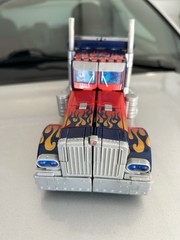 2007 Leader Class Optimus Prime Incomplete (no gun). Everything works!