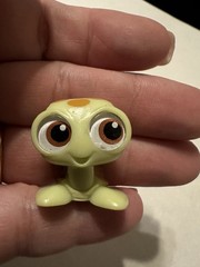 Rare Disney Doorables Series 4 Squirt from Finding Nemo Out Of Print