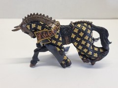 Papo Medieval Knight Action Figure Fantasy Cavalry Horse Bull Black Gold Ox Cow