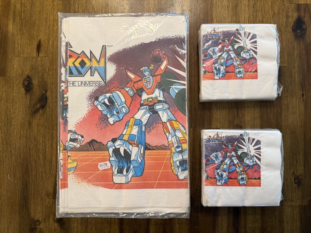 Vintage 1980s Voltron Defender of the Universe Party Napkins and Tablecloth -NOS