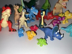 Mixed Lot 20 colorful dinosaurs Toy Figures Vinyl & Plastic