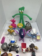22 Piece Loose Toy Figure Lot Random Series Movies See Photos