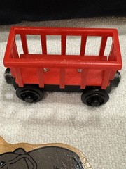 Thomas Wooden Railway Thomas Circus Tiger Elephant Zebra Red Yellow Car SeeVideo