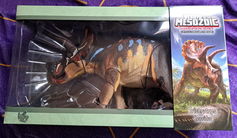 1/18th Scale Beasts Of The Mesozoic Triceratops Horridus Adult NEW