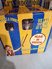 LI’L SIDESHOW – THE WORLD’S TALLEST AND SMALLEST MEN. NIB