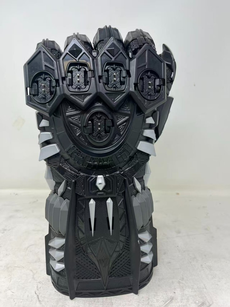 Marvel Infinity Gauntlet Light-Up Sound FX Articulated Cosplay Glove Black AS-IS
