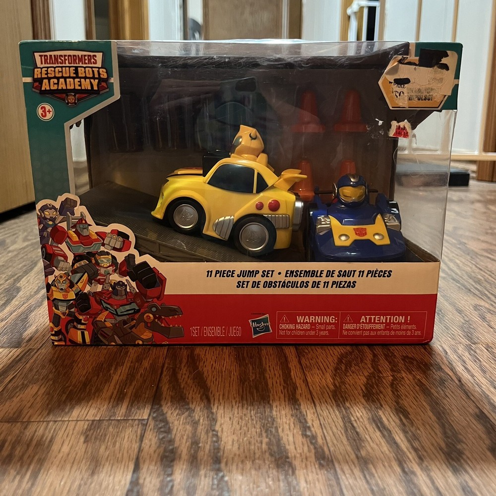 Transformers Rescue Bots Academy 11 Piece Jump Set BUMBLEBEE & CHASE