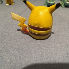 1999 POKÉMON FIGURES AND COINS SET WITH TWO-“RARE” PURPLE AND TRANSLUCENT FIGS