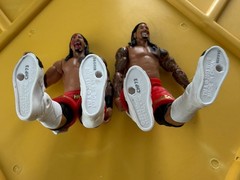 WWE Jimmy Uso & Jey Uso Series 32 Tag Team Samoan Fatu Bloodline with 1 Crutch