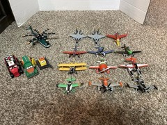 Lot Of 16 Disney Pixar Vehicles Planes Helicopter Metal / Plastic – FREE SHIP!