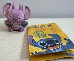 Disney Stitch Goes Wild ANGEL CLAM Figure NEW *READ*