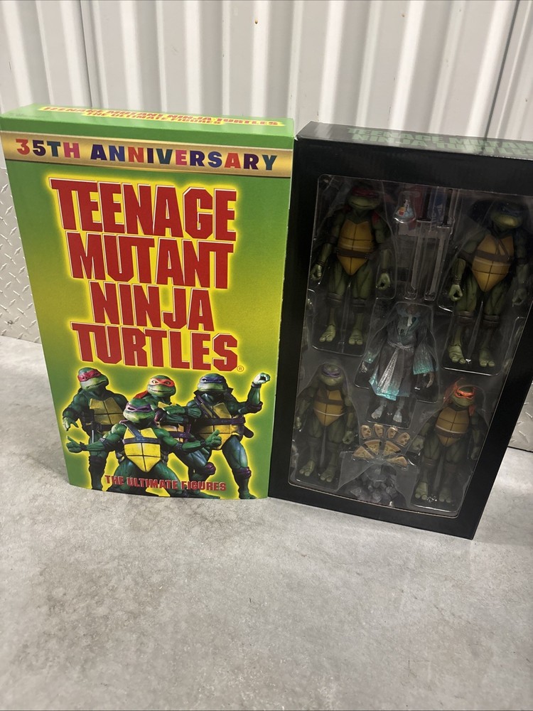 Neca TMNT (1990 Movie) 35th Anniversary 5 Pack with Spirit of Splinter
