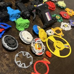 Vintage Beyblade Lot Original Plastic Gen Hasbro lot of beyblades