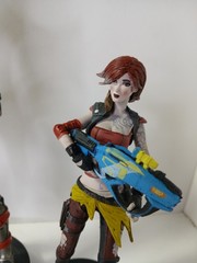 Borderlands Lilith Siren 8.6″ Statue Figure & McFarlane Lilith 6″ Action Figure