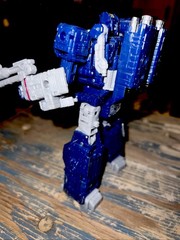 Transformers Siege WFC Soundwave And Ravage Cassette