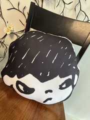 Hirono Head Pillow