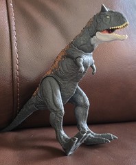 Mattel original Jurassic World Dominion Carnotaurus Dinosaur toy figure