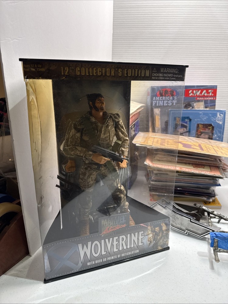 Marvel Studios 12″ Collector’s Edition Army Wolverine 2002 Toy Biz Box Damage