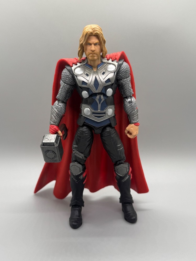 Thor Odinson Marvel Legends Walmart MCU Avengers Movie line 6″ Loose Mjolnir
