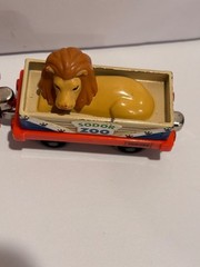 Thomas & Friends Engine Zoo Monkeys and Lion Train Cars Learning Curve