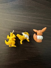Vintage 1997 Tomy Pokemon Center Polly Pocket Play Set Complete w/ 3 Figures