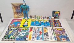 The Tick Vintage Toy / Comic Lot Bandai Super Hero Action Figure 1990s Books VTG