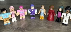 R0BL0X Toys Action Figures Lot Of 8 Figure Pack w/ Accessories NO CODES