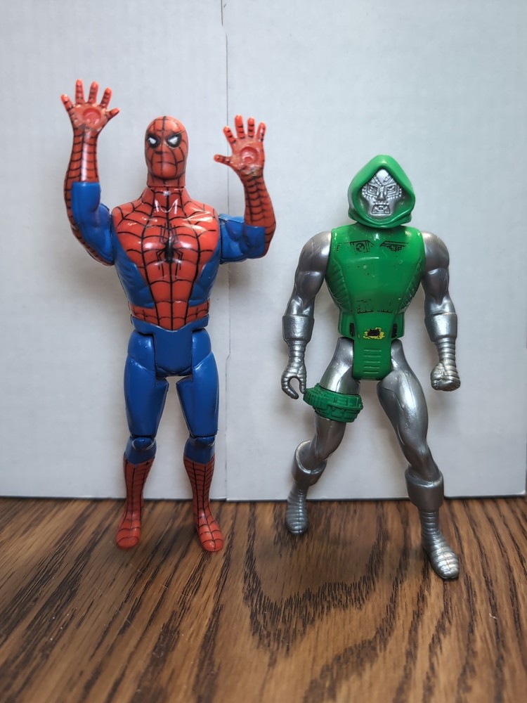 1984 Marvel Comics Doctor Doom 4 1/2” 1990 Spiderman 5″ Spider-Man Vintage