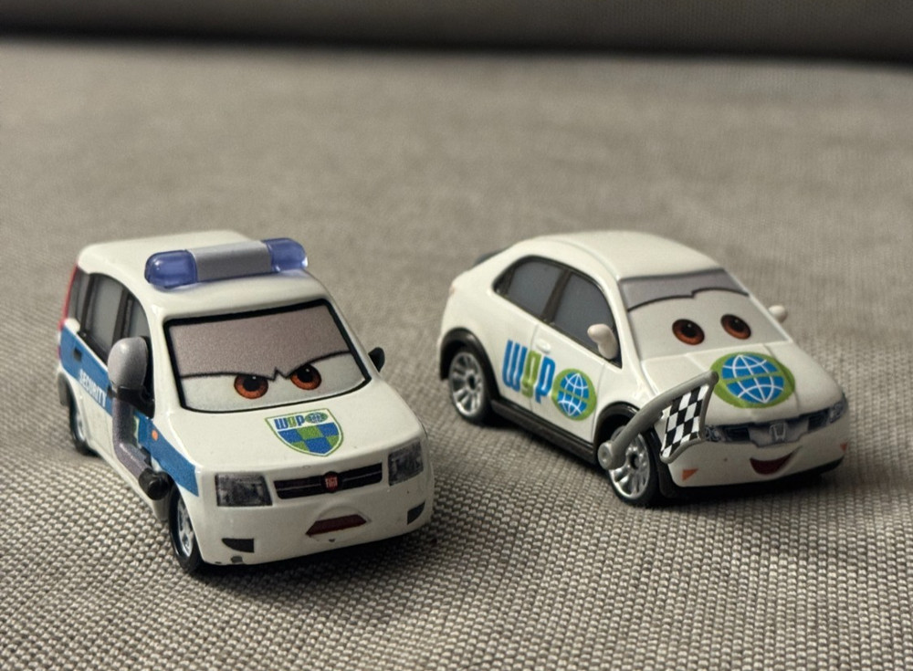DISNEY PIXAR CARS – ERIK LANELY + ALEX CARVILL WGP LOT 2 Diecast Metal 1:55 FIAT