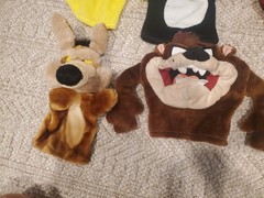 Lot of 6 Vintage 1993 & 1994 Warner Bros. Looney Tunes 12″ Plush Hand Puppets