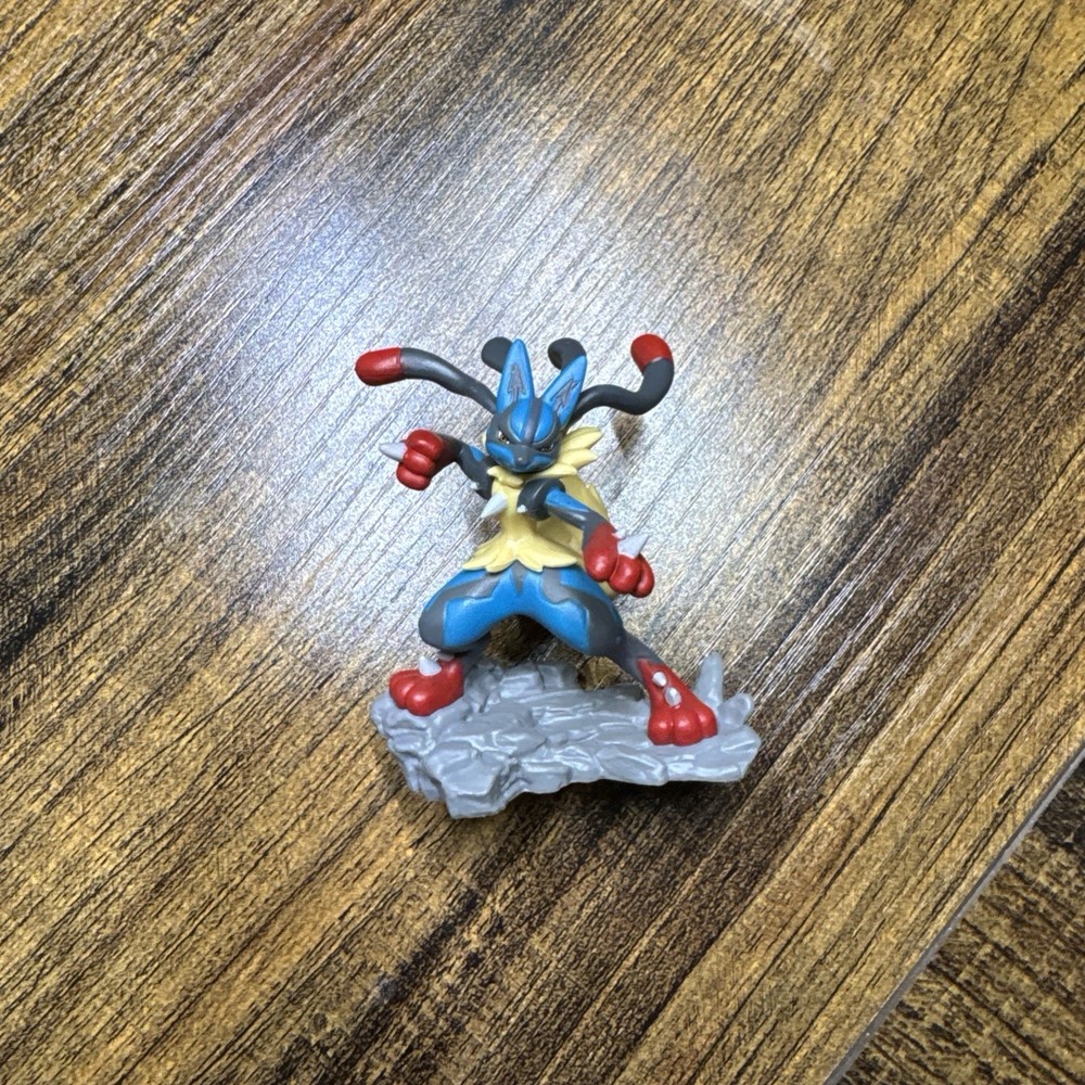Pokemon TCG – Mega Lucario ex Figure Collection Exclusive – Figure Only