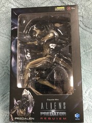 Hiya Toys Aliens vs Predator Requiem AVPR Alien Predalien